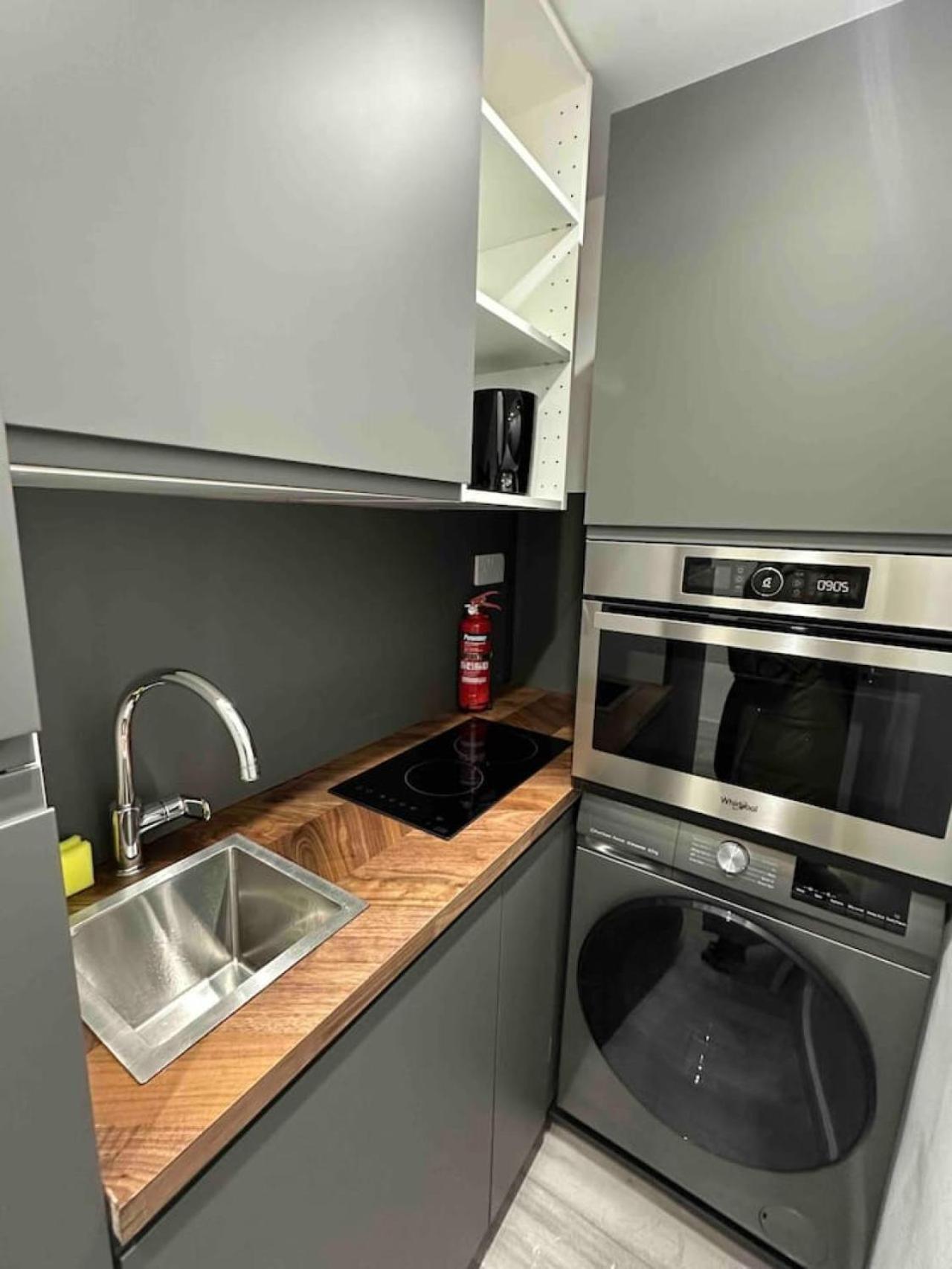 Central London Zone 1 Room ภายนอก รูปภาพ